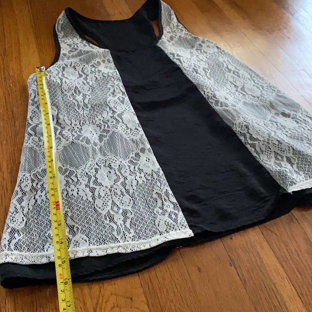 Lace Racerback Tank Top - Picture 2 of 3
